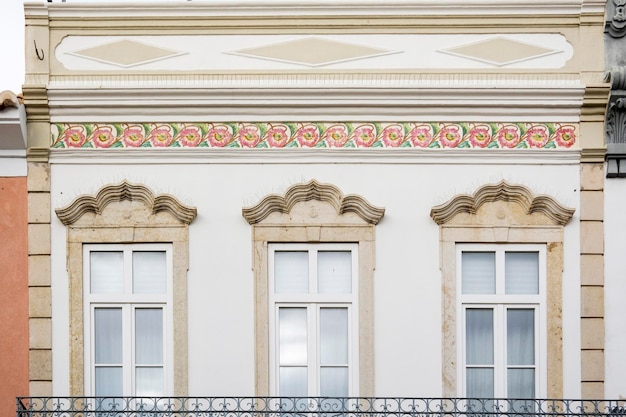 Typische architectuur van rustieke gebouwen in de Algarve