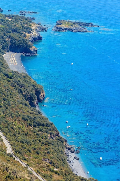 Побережье Тирренского моря возле Маратеи Италия