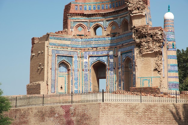 Uch Sharif 폐허 of 수세기 오래된 영묘 닫기 Bahawalpur 파키스탄