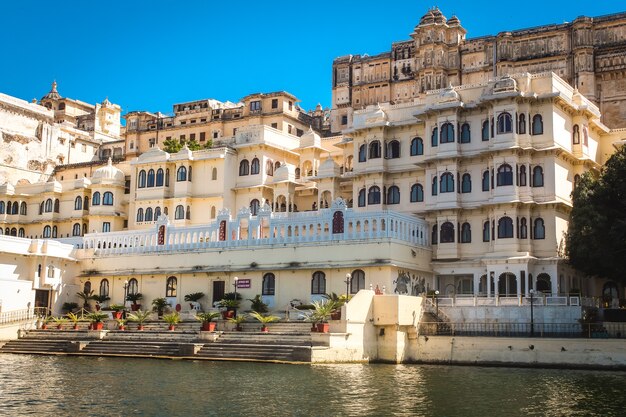 Photo udaipur city palace rajasthan india