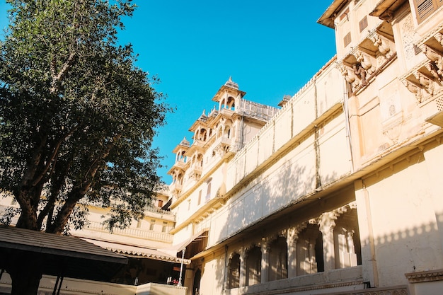 Foto palazzo della città di udaipur rajasthan india