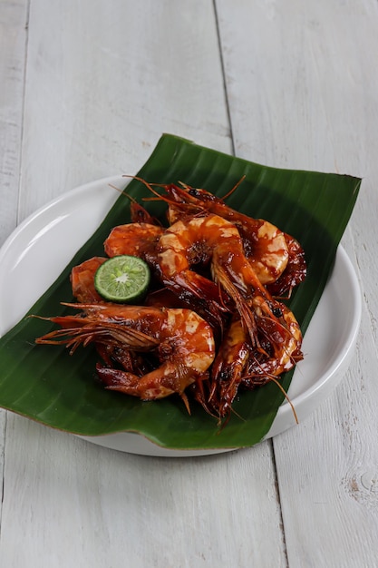 Udang Bakar Madu barbecue garnaal in een pittige en honingsaus