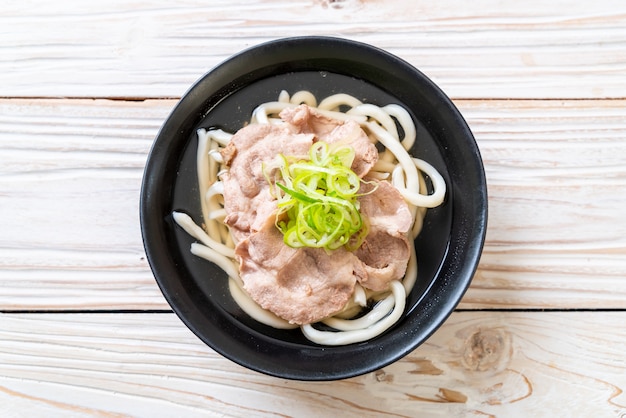 写真 豚肉うどんラーメン（塩ラーメン）