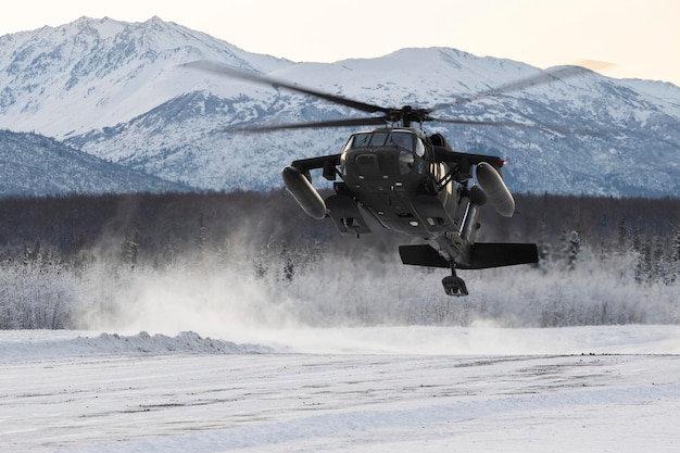 Вертолет UH-60L Black Hawk