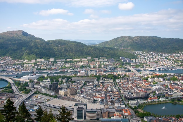 Foto uitzicht op bergen hordaland noorwegen