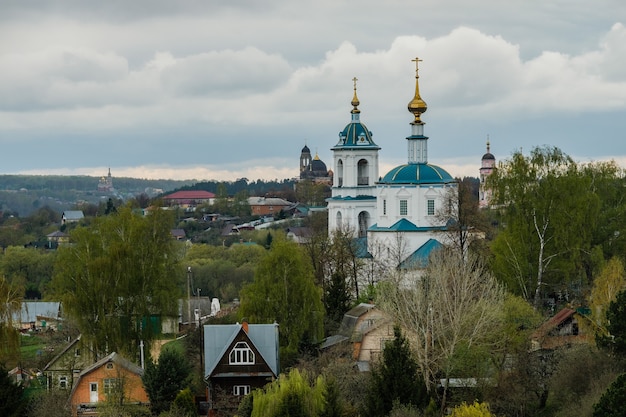 Uitzicht op Borovsk klooster Rusland Kaluga regio