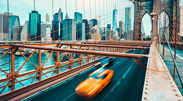 Uitzicht op Brooklyn Bridge in New York City. Speciale fotografische verwerking.