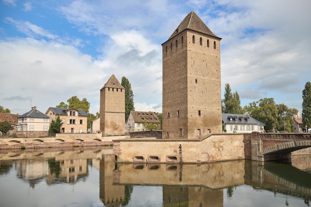 Uitzicht op bruggen in Straatsburg Frankrijk genaamd Covered Bridges