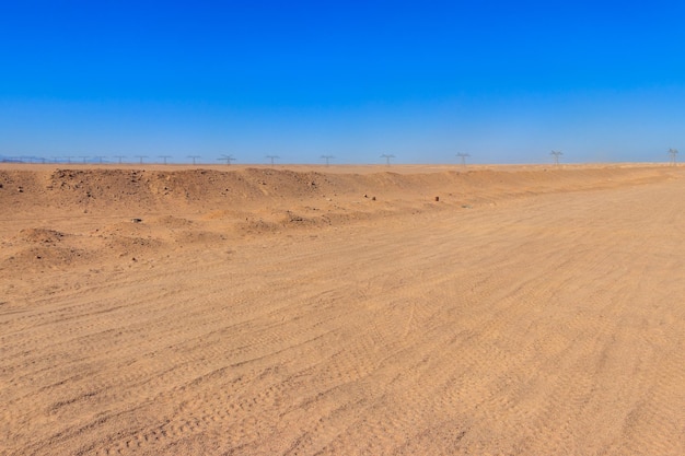 Uitzicht op de Arabische woestijn in de buurt van Hurghada, Egypte