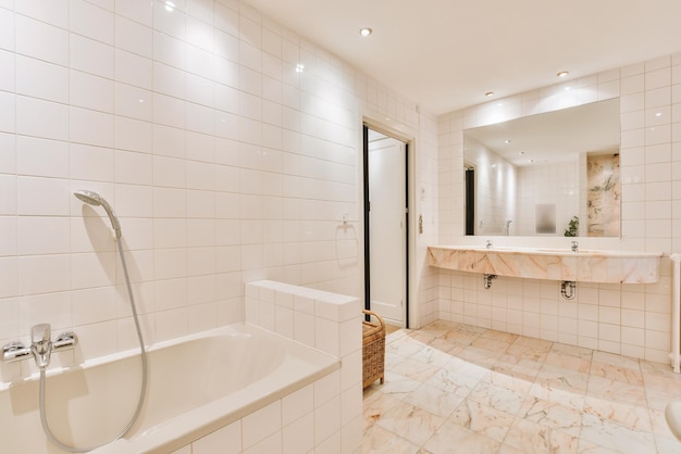 Uitzicht op de badkamer thuis
