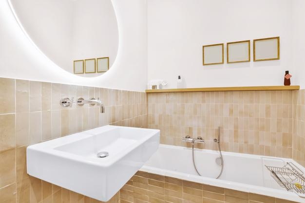 Uitzicht op de badkamer thuis