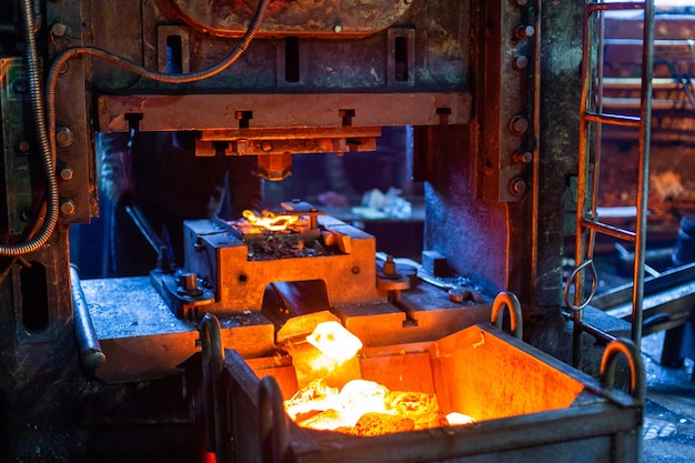 Foto uitzicht op de brand in de fabriek