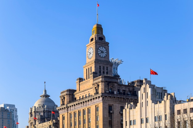 Uitzicht op de Bund in Shanghai in de ochtend.