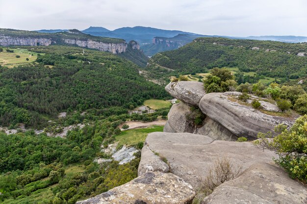 Uitzicht op de Corbera-rotsen.