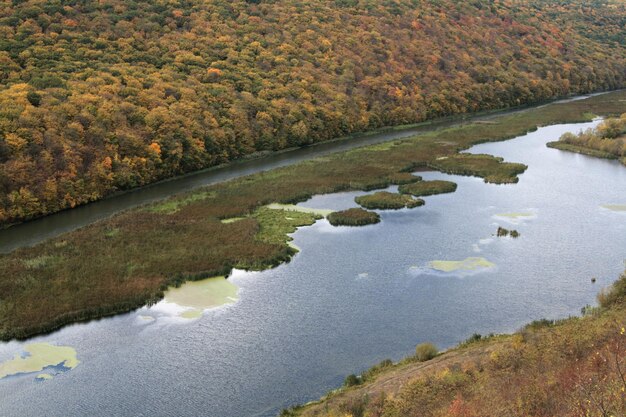 Foto uitzicht op de dnjestr-kloof in de regio ternopil, oekraïne