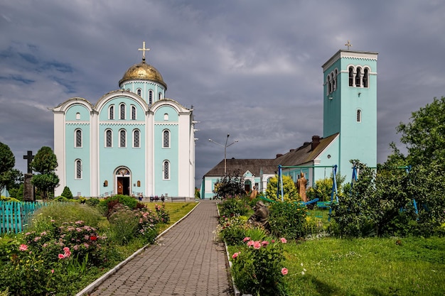 Uitzicht op de Dormition van de Theotokos-kathedraal Russisch-orthodoxe kerk VolodymyrVolynsky, Oekraïne