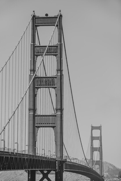 Foto uitzicht op de hangbrug