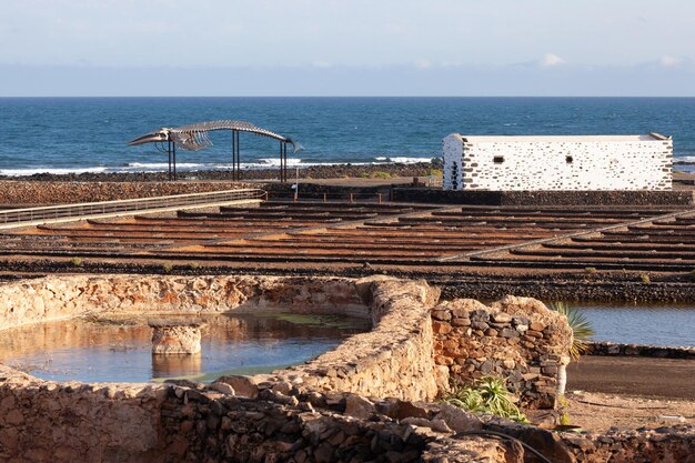 uitzicht op de historische salinas del Carmen, Fuerteventura, Canarische Eilanden