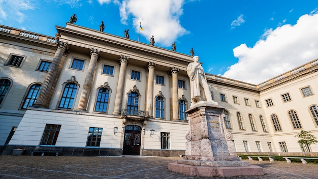 Uitzicht op de Humboldt-universiteit in het centrum van Duitsland in Berlijn