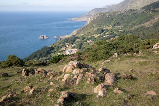 Uitzicht op de kust bij het dorp Teixido, Galicië, Spanje