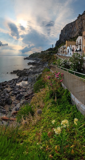 Uitzicht op de kust van Cefalu Sicilië, Italië