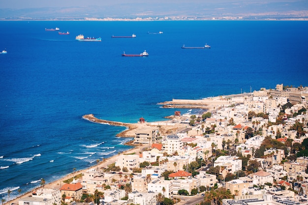 Uitzicht op de kustlijn van Haifa, Israël