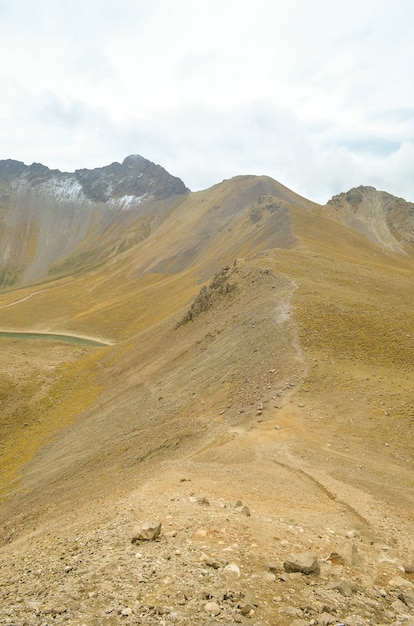 Uitzicht op de nevado de toluca, inactieve vulkaan van mexico.