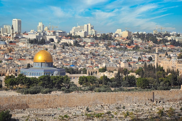 Uitzicht op de oude stad Jeruzalem vanaf de berg van de Olijven Jeruzalem Israël