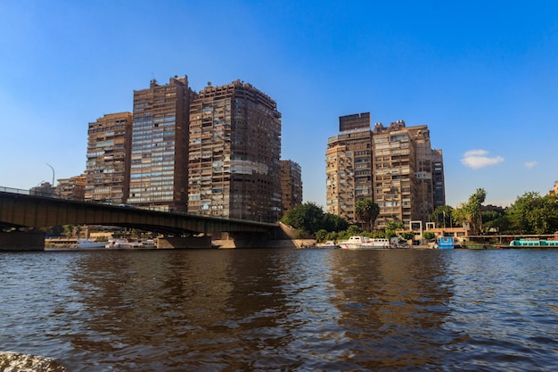 Uitzicht op de stad Caïro en de rivier de Nijl in Egypte