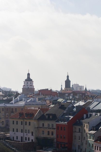 Uitzicht op de stad riga vanaf het dak van het oude stadhuis.