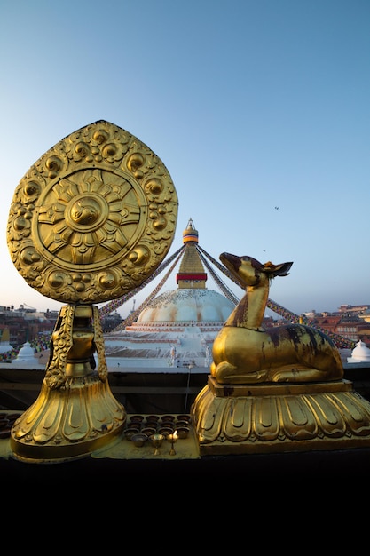 Foto uitzicht op de tempel vanaf het balkon