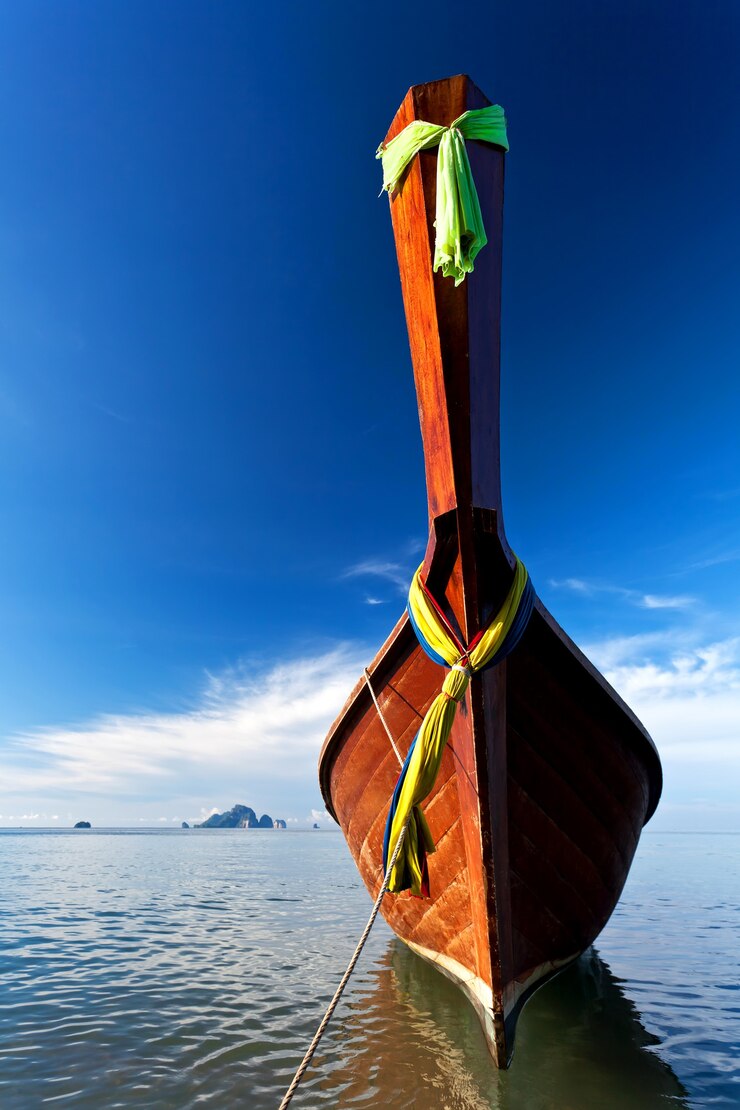 Uitzicht op de Thaise zee, provincie Krabi