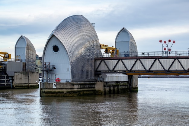 Uitzicht op de Thames Barrier