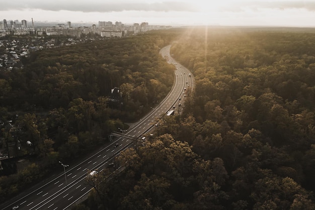 Uitzicht op de weg van bovenaf