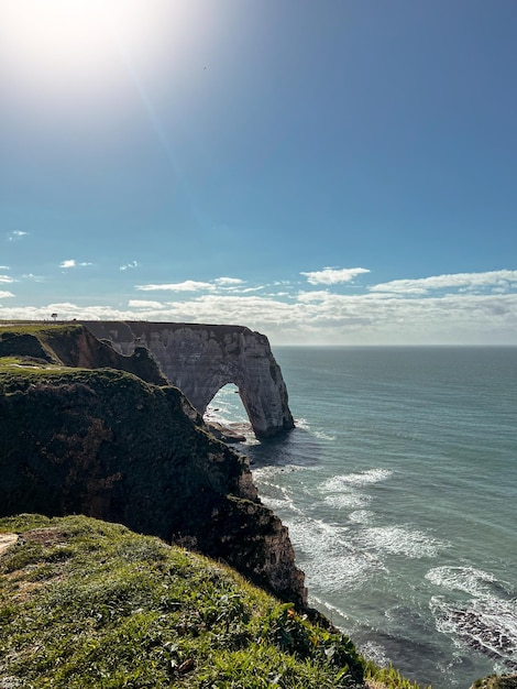 Uitzicht op de witte kliffen van Etretat in Normandië, Frankrijk