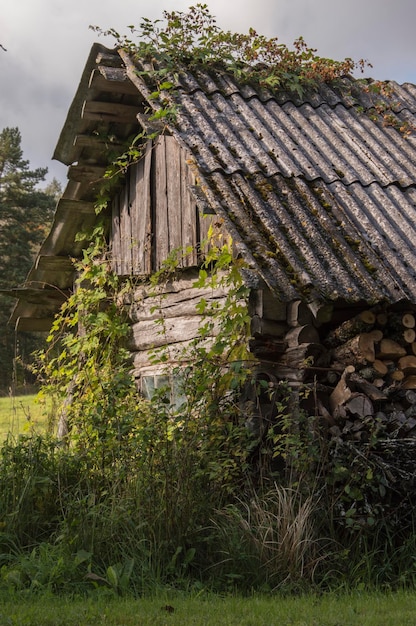 Foto uitzicht op een verlaten huis