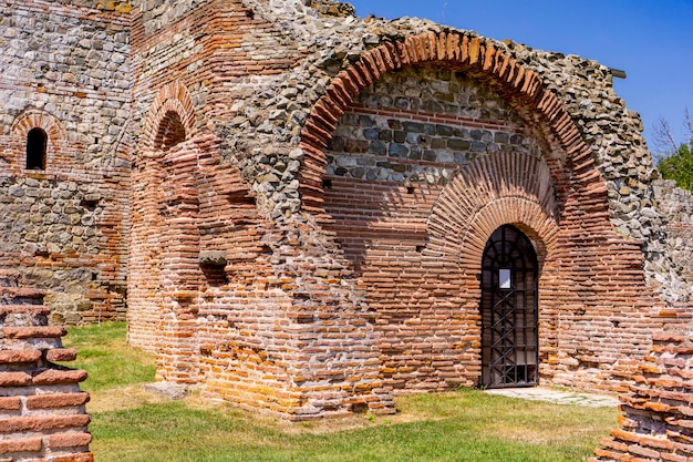 Uitzicht op Felix Romuliana, overblijfselen van het paleis van de Romeinse keizer Galerius in de buurt van Zajecar, Servië. Het staat sinds 2007 op de werelderfgoedlijst van UNESCO.