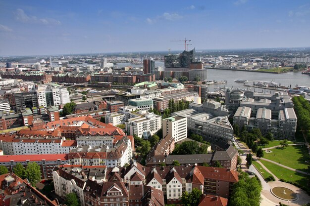 Foto uitzicht op hamburg vanaf de sint-michielskerk hamburg