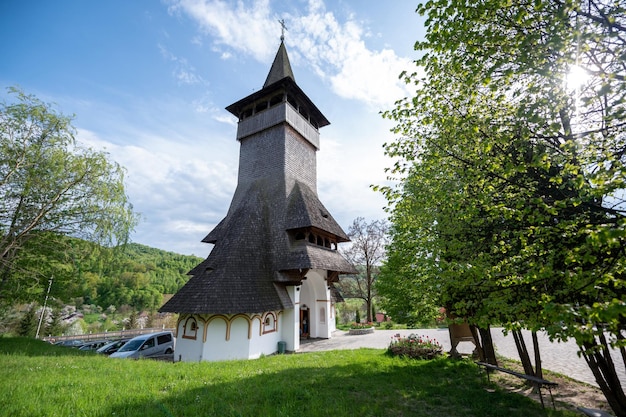 Uitzicht op het barsana-klooster roemenië