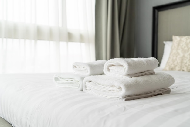 Uitzicht op het bed in de slaapkamer
