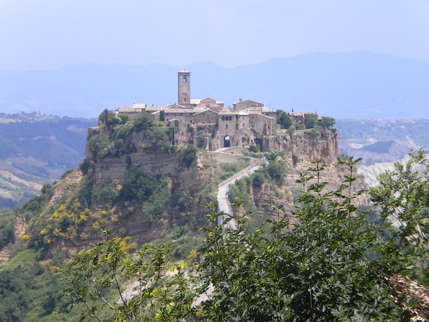 Uitzicht op het dorp civita di bagnoregio