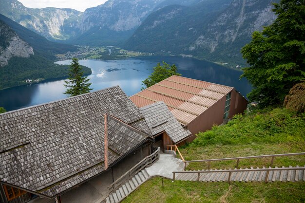 Uitzicht op het hallstattermeer vanaf het observatiedek