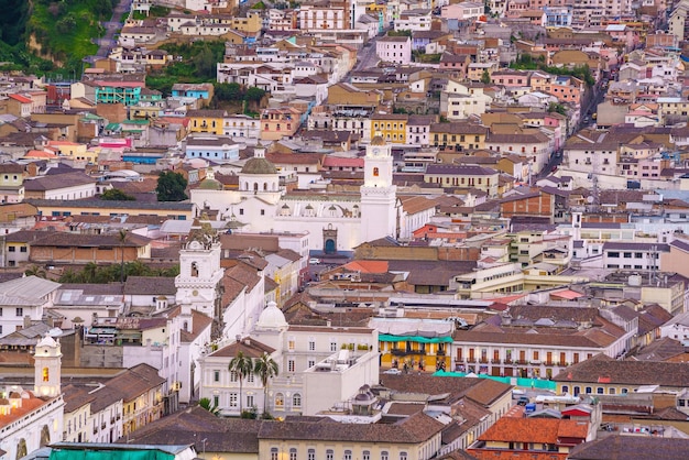 Uitzicht op het historische centrum van Quito