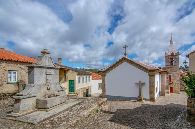 Uitzicht op het historische dorp Castelo Mendo in Portugal