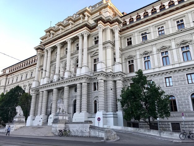 Uitzicht op het historische gebouw