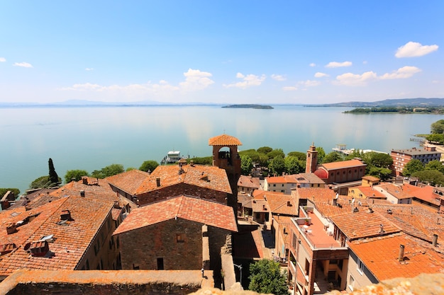 Uitzicht op het meer van Trasimeno Italië