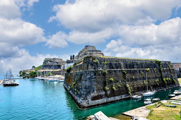 Uitzicht op het oude fort van Corfu, Griekenland.