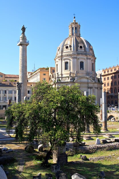 Uitzicht op het oude Forum Romanum in Rome, Italië