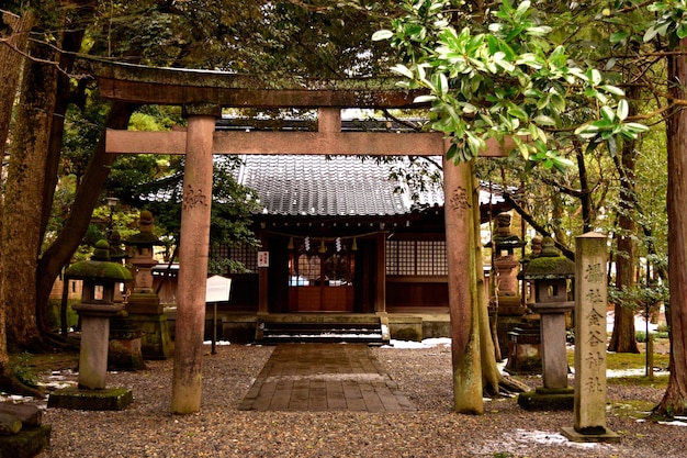 Uitzicht op het Oyama-heiligdom tijdens het winterseizoen Kanazawa