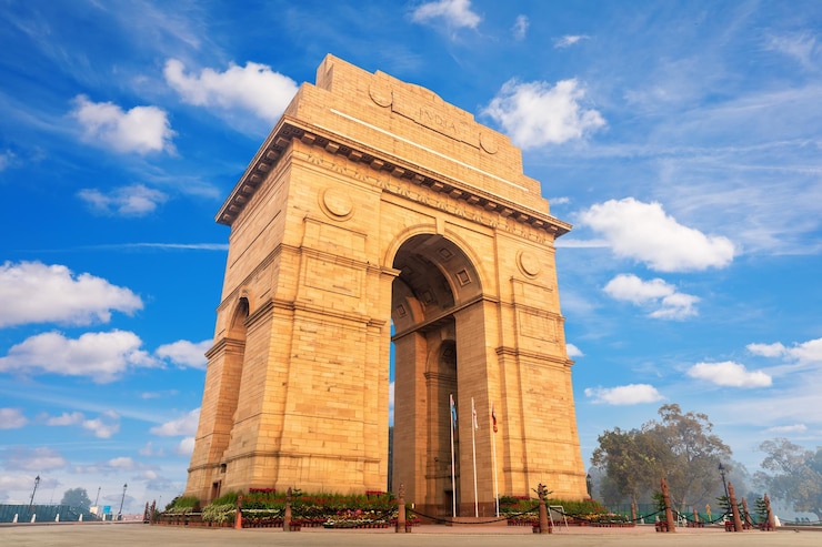 Uitzicht op India Gate op een bewolkte dag New Delhi Delhi India